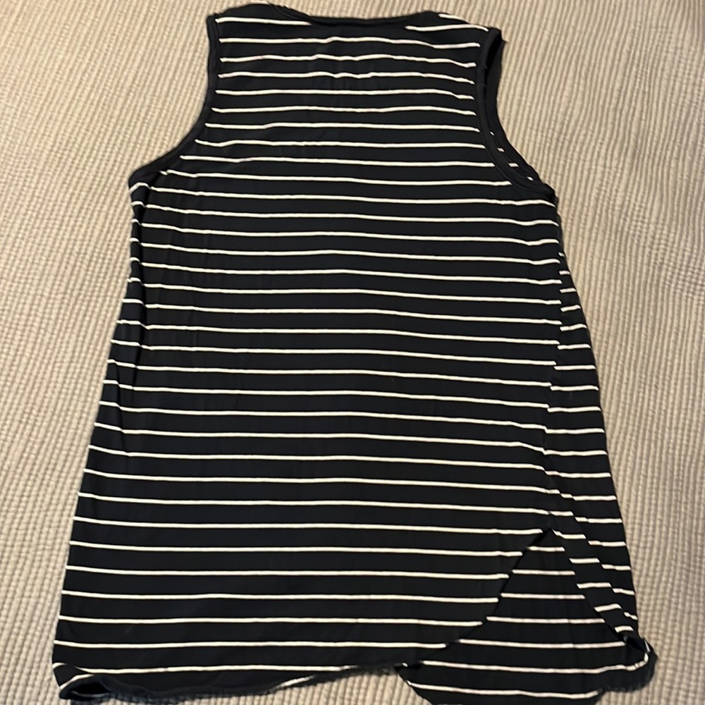 Frank & Eileen Tank Size Small - Picture 6 of 6